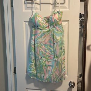 Adorable Lilly Dress- just doesn't fit me anymore. Fits more like an 8.
